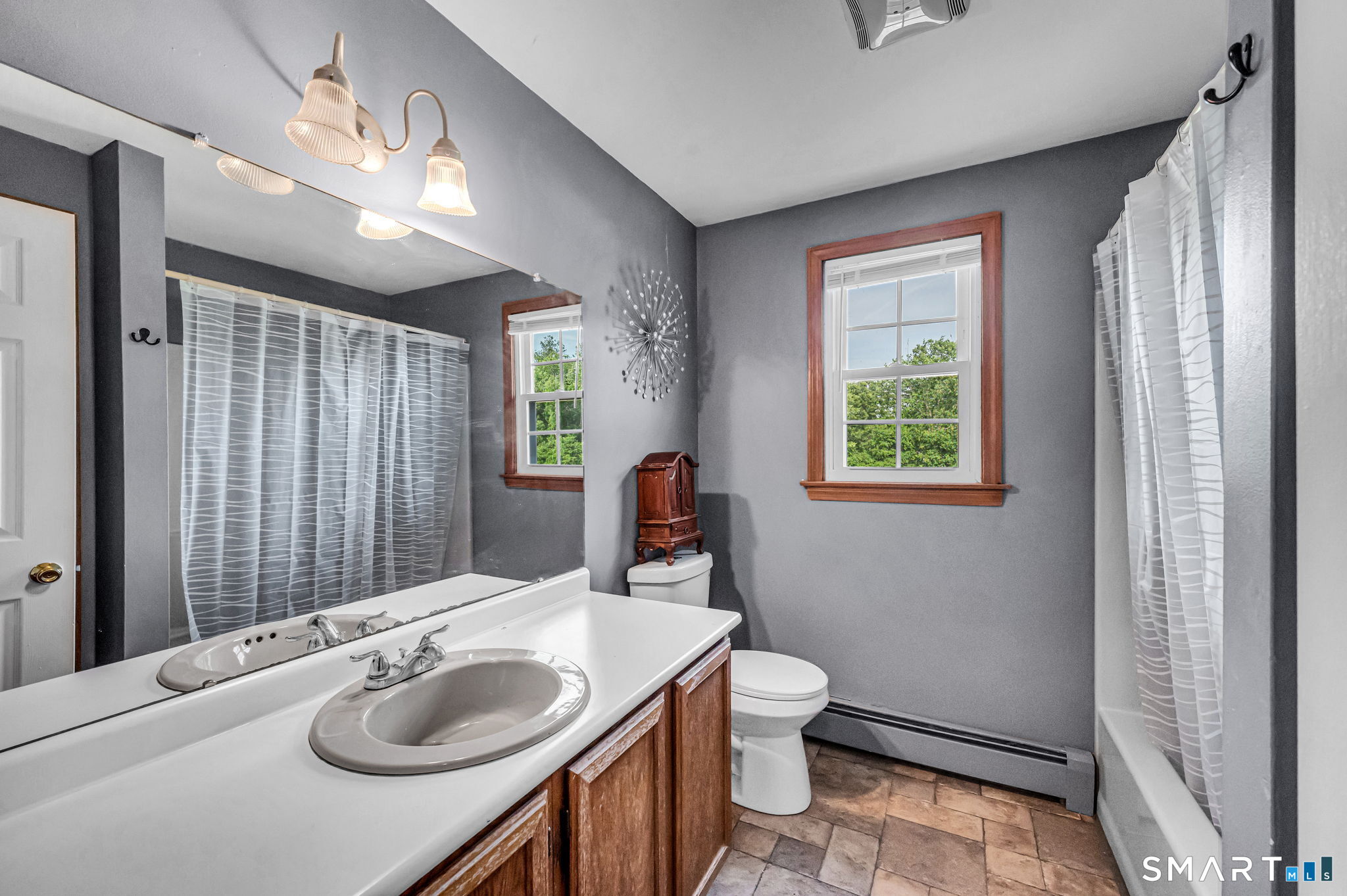 55 Spruceland Road Enfield, CT 06082 - Photo 23 of 40