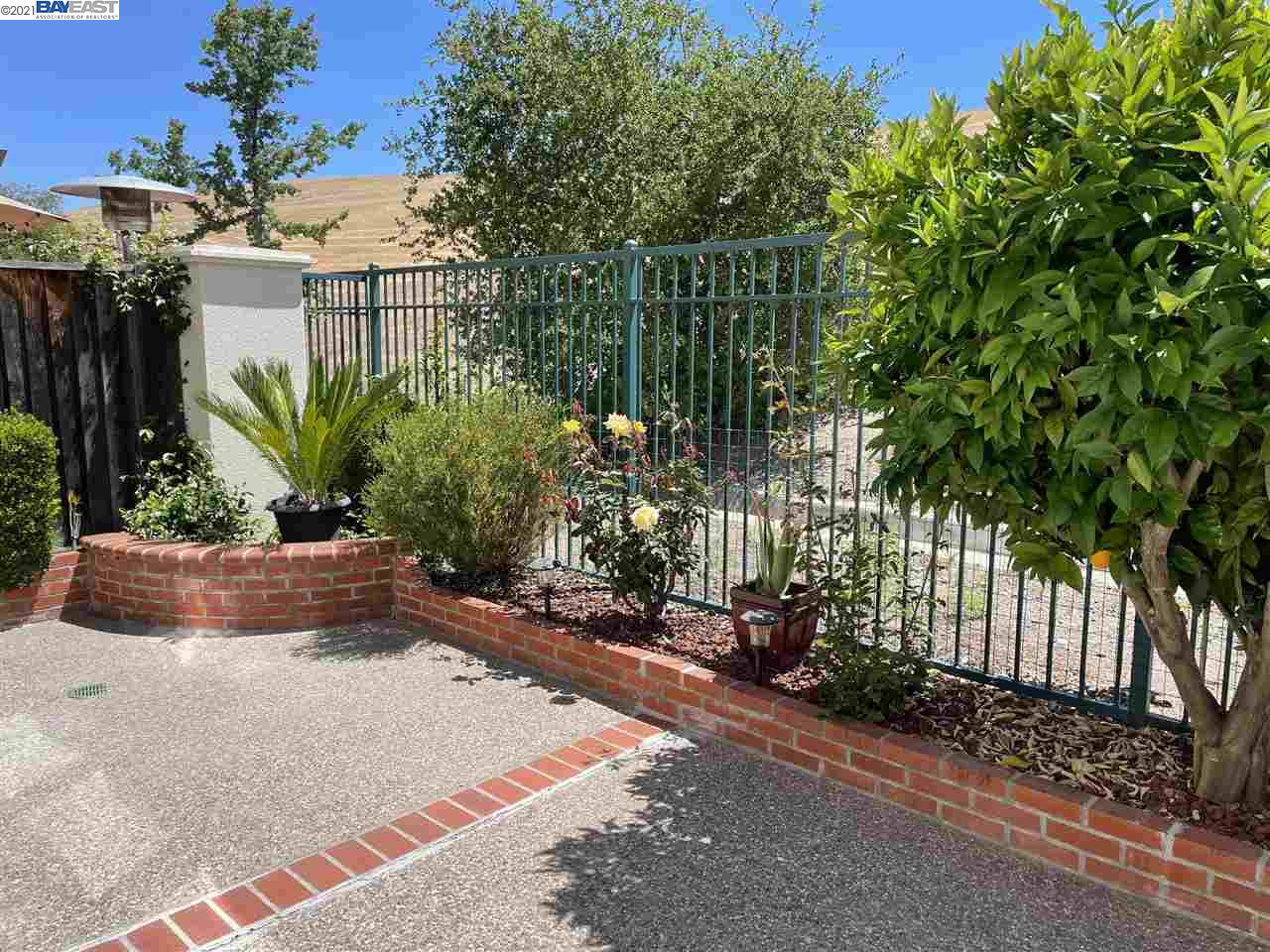 5751 Shadow Hill Drive Dublin, CA 94568 - Photo 2 of 22