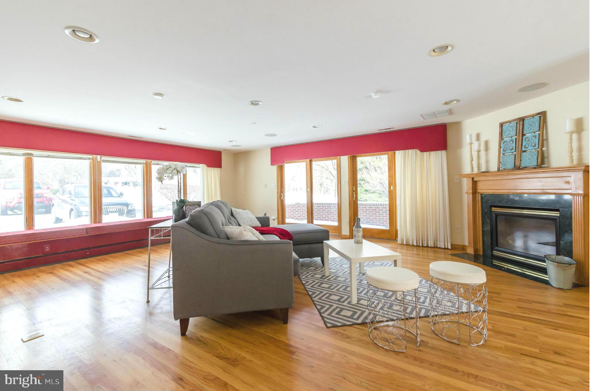 13423 Blenfield Road Phoenix, MD 21131 - Photo 13 of 30 Family Room