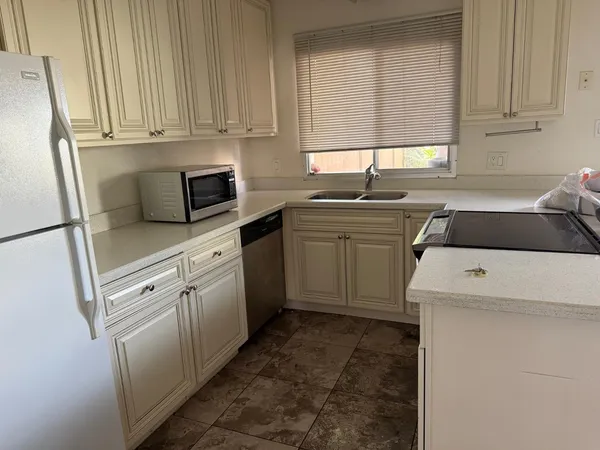$2,400 | 8244 East Valley Vista Drive, Scottsdale, AZ 85250