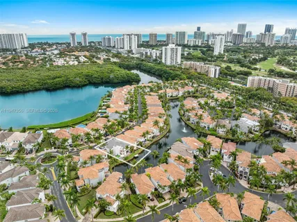 $2,200,000 | 20920 Northeast 32nd Avenue, Aventura, FL 33180