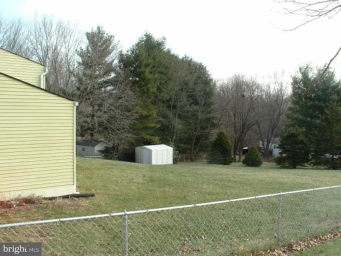 12202 Deka Road Clinton, MD 20735 - Photo 16 of 16 Exterior (Rear)