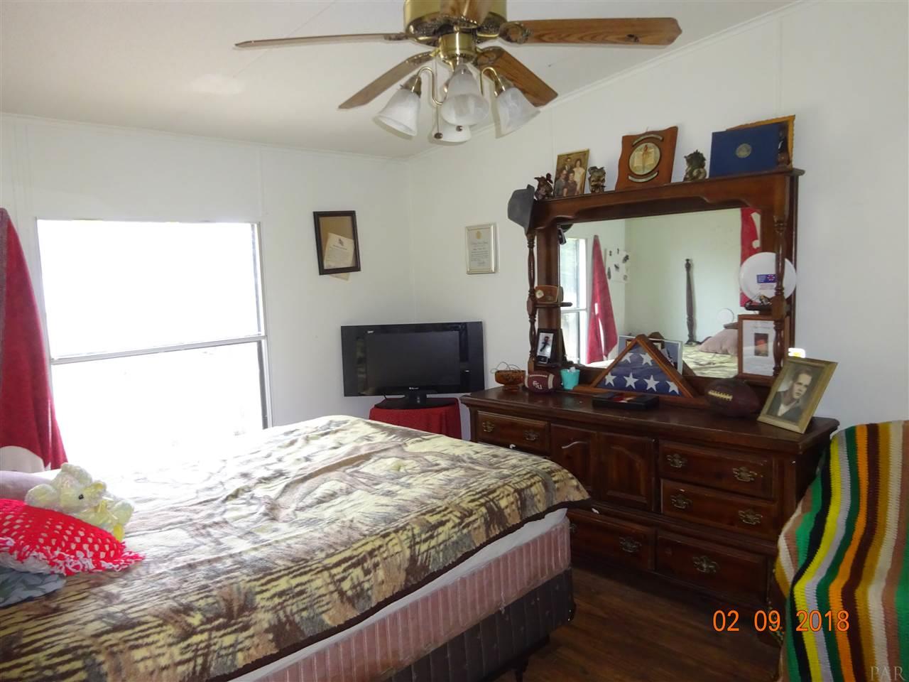 4665 Woodbine Road Pace, FL 32571 - Photo 8 of 18 Gallery Image 8