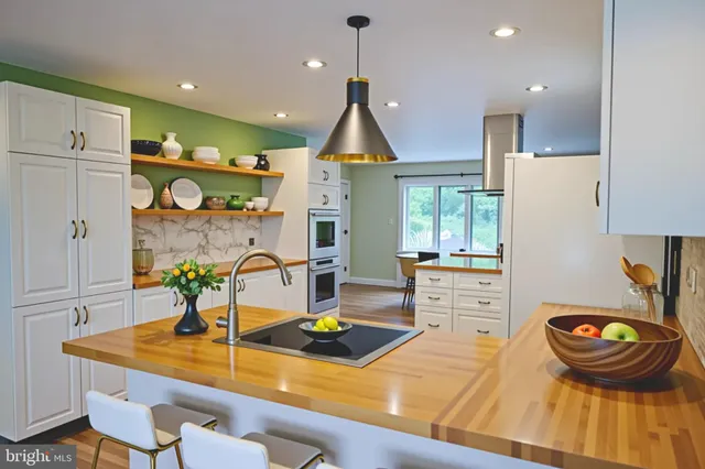 $347,500 | 175 Mountain Heights Road, Front Royal, VA 22630