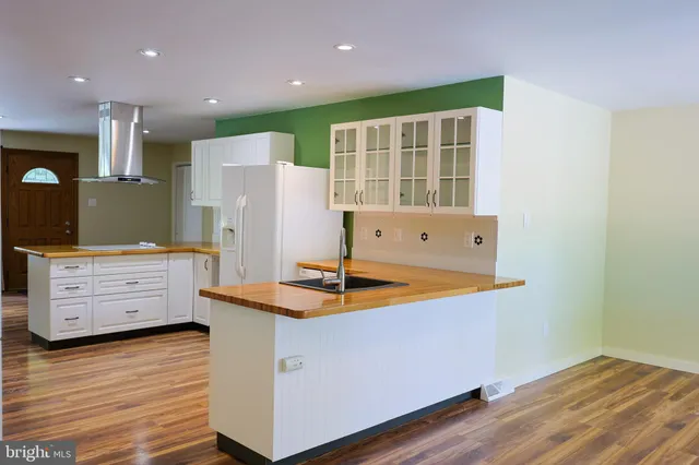 $347,500 | 175 Mountain Heights Road, Front Royal, VA 22630