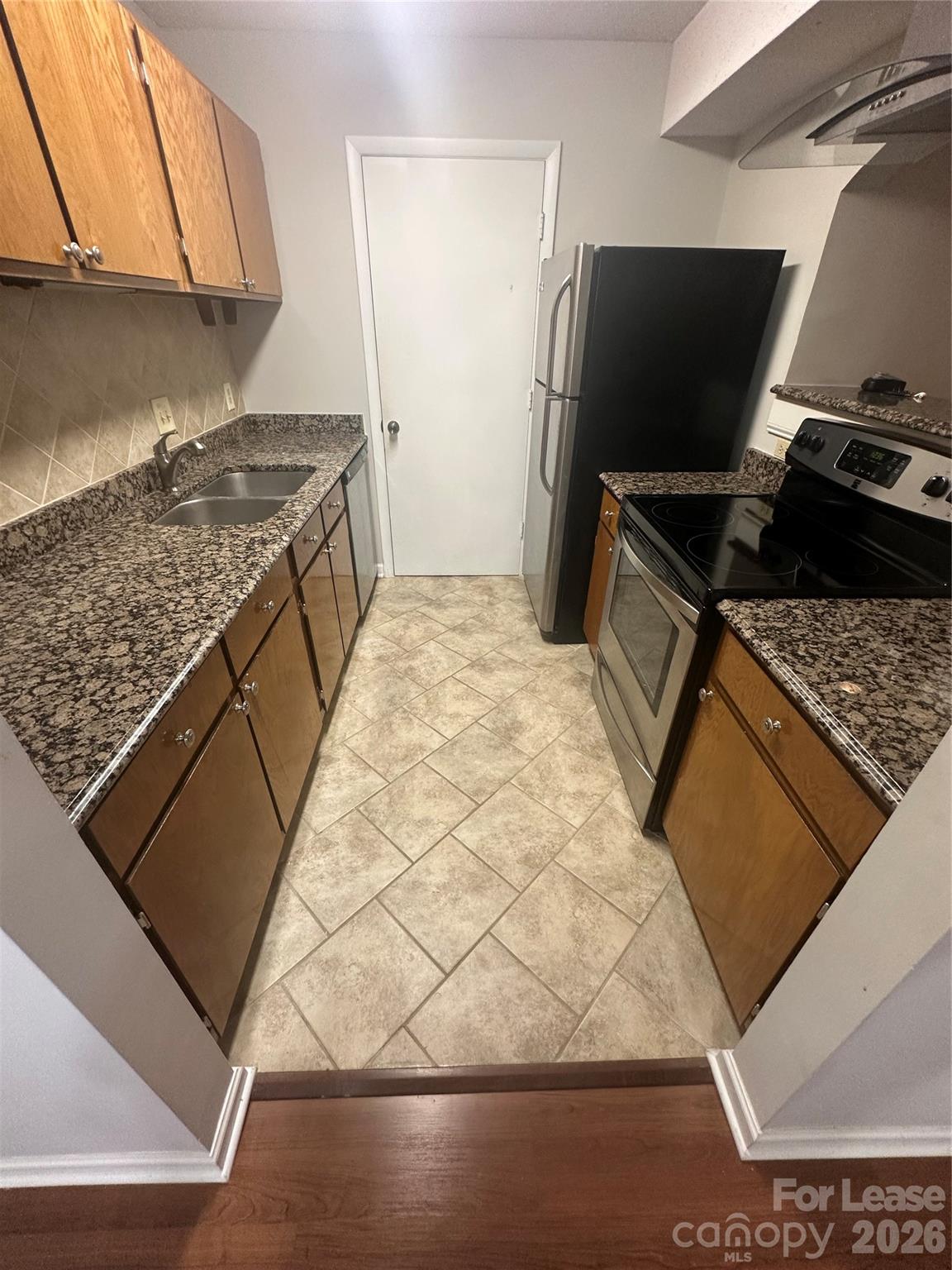 5024 Sardis Road Charlotte, NC 28270 - Photo 7 of 20