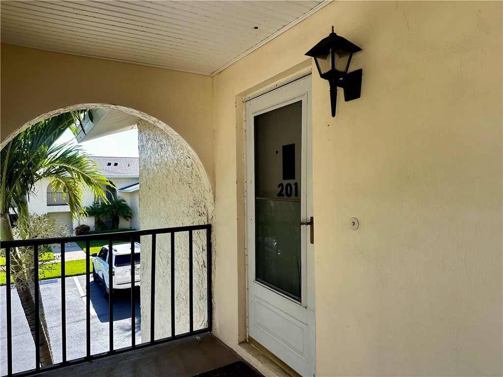 1815 Robalo Drive, Unit C201 Vero Beach, FL 32960 - Photo 19 of 31 a view of entryway