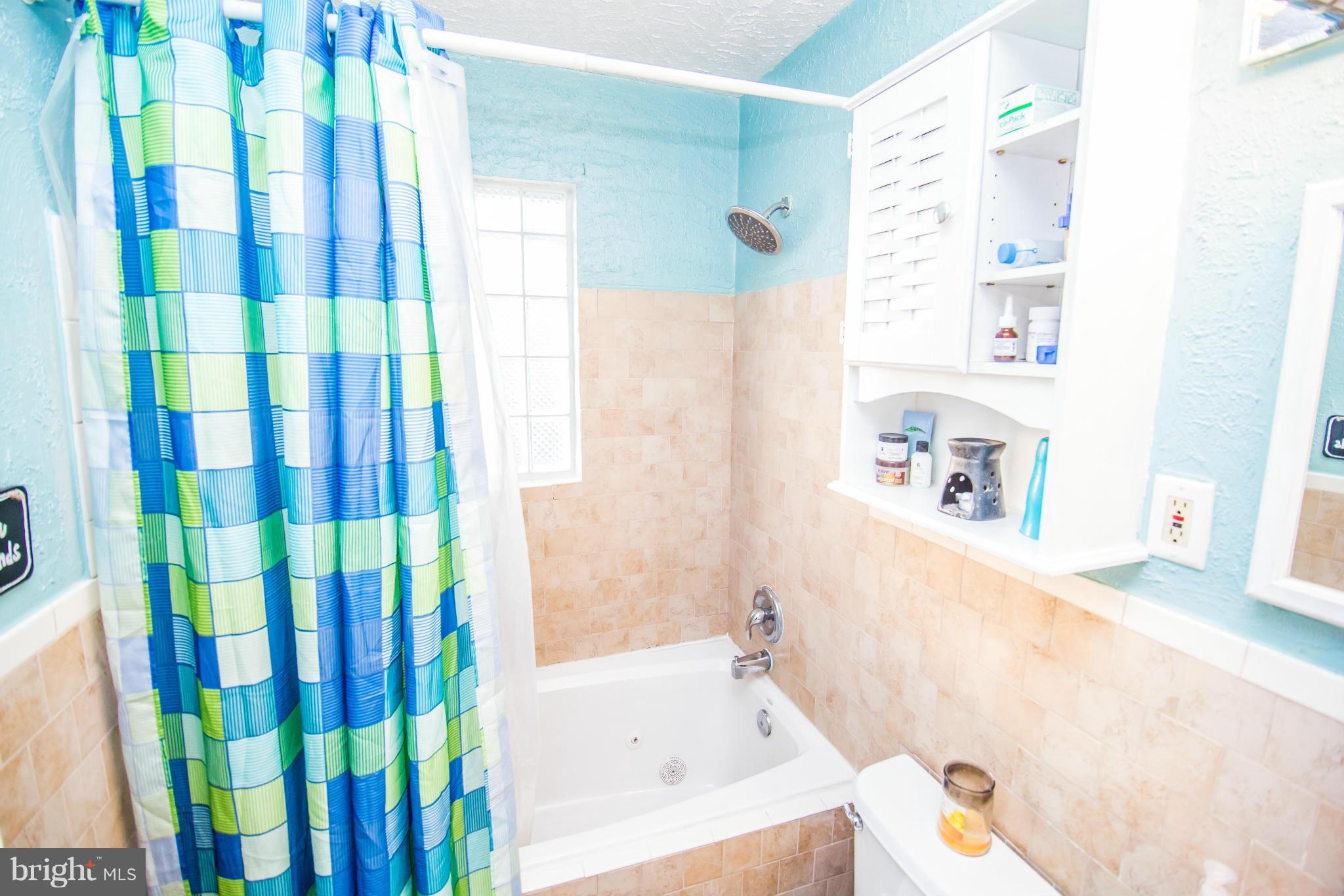 4708 Raspe Avenue Baltimore, MD 21206 - Photo 15 of 23 Updated Bathroom w/ jetted tub