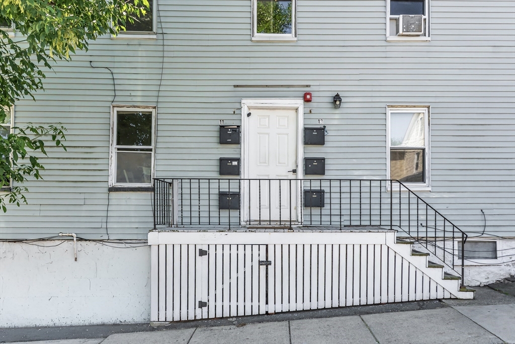 11 Read Street, Unit 3 Salem, MA 01970 - Photo 22 of 27