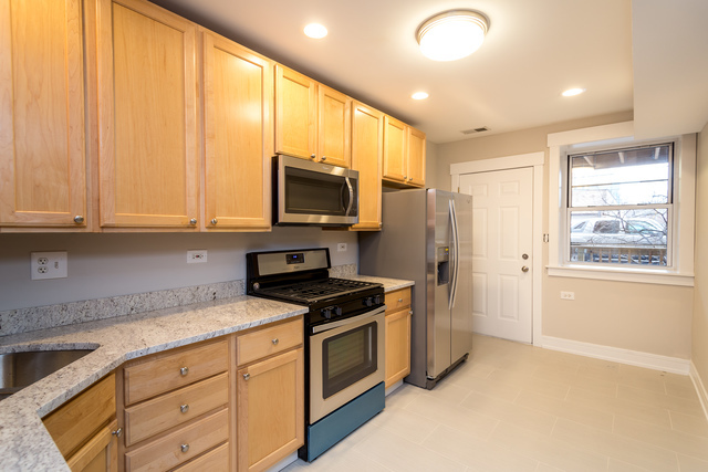 1507 Maple Avenue, Unit G Evanston, IL 60201 - Photo 7 of 18