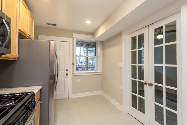 1507 Maple Avenue, Unit G Evanston, IL 60201 - Photo 8 of 18