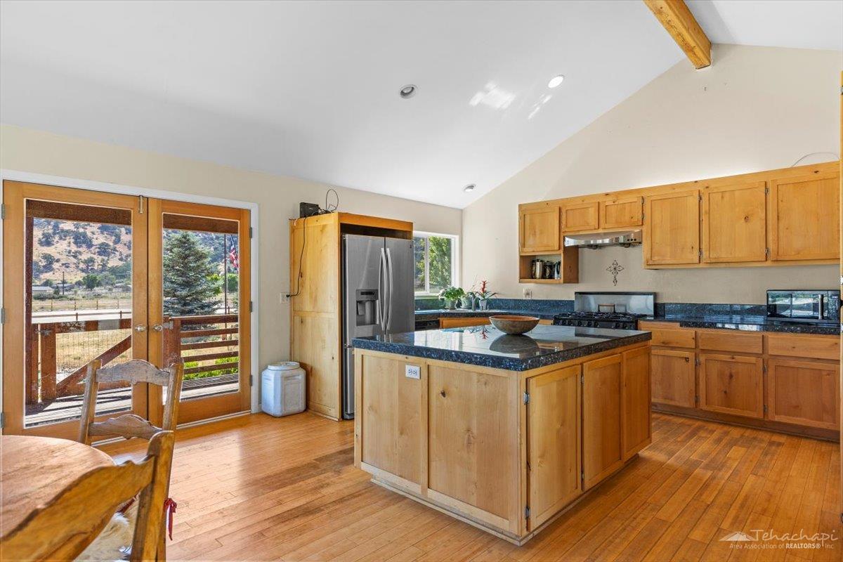 29801 South Lower Valley Road Tehachapi, CA 93561 - Photo 13 of 69 Gallery Image 13