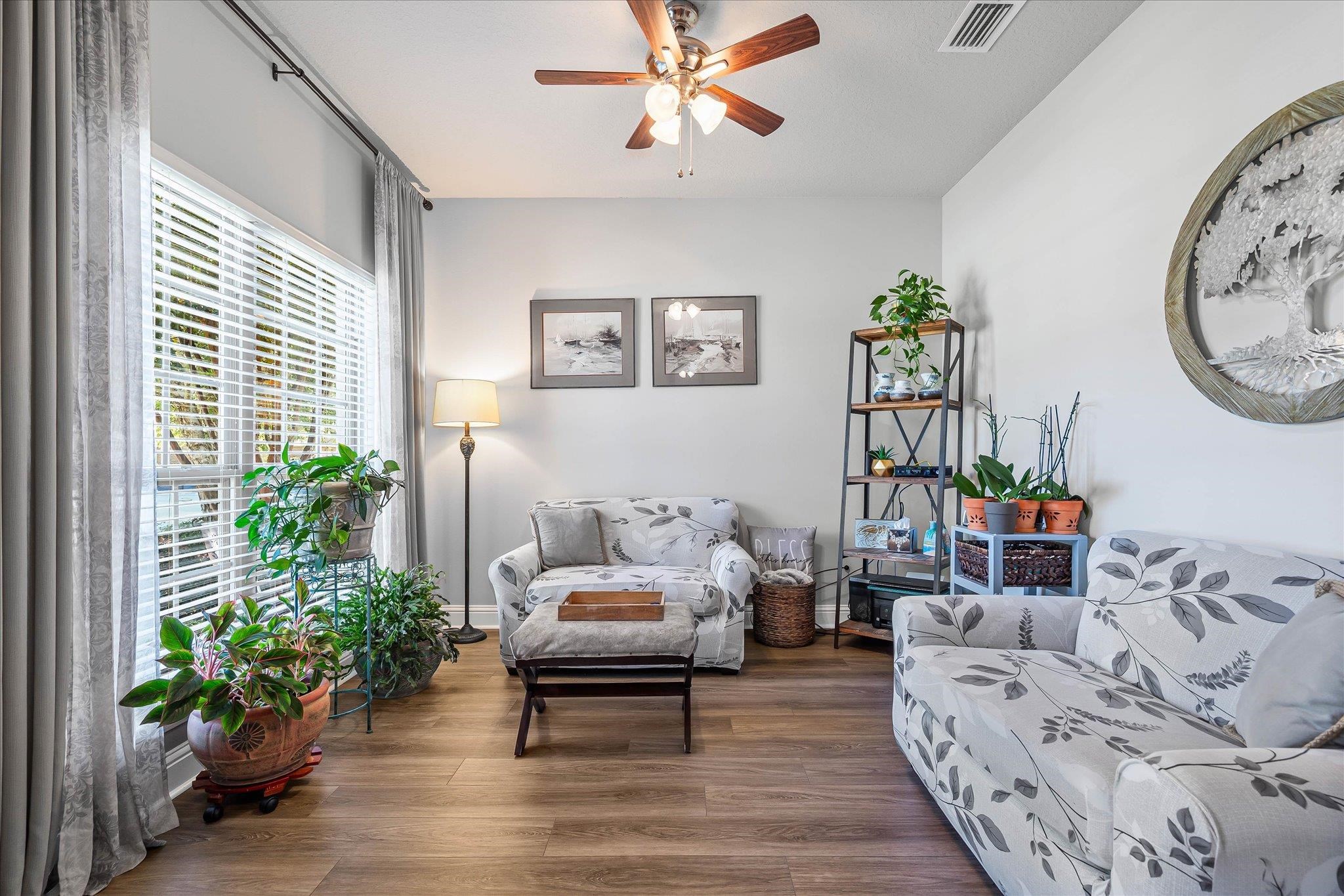 10677 Orkney Way Daphne, AL 36527 - Photo 4 of 22 Sitting Room