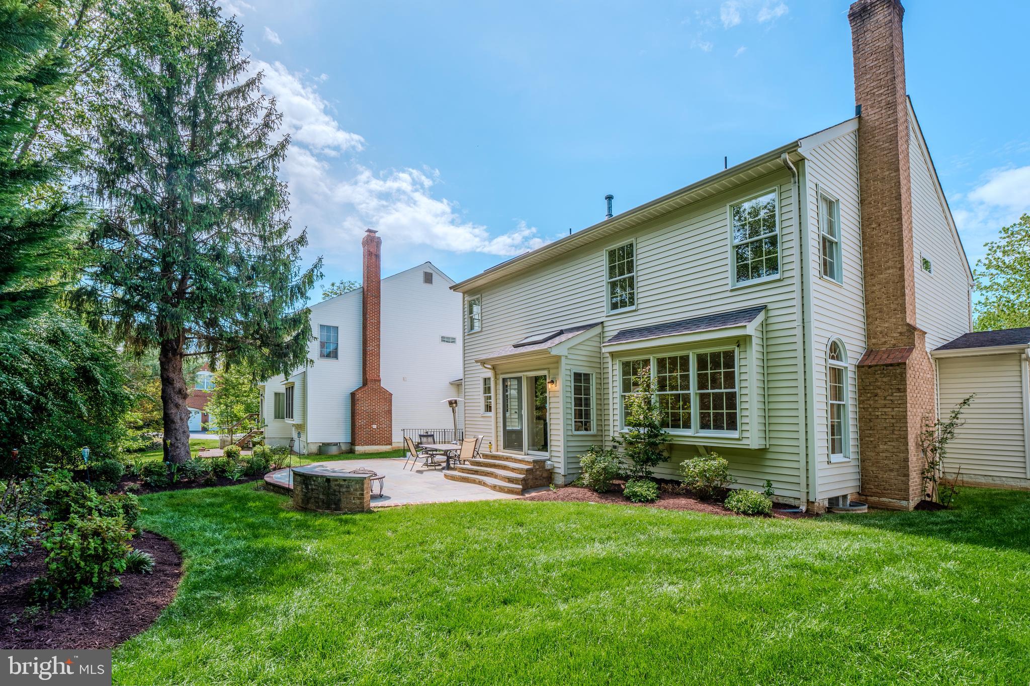 1327 Murray Downs Way Reston, VA 20194 - Photo 46 of 70 Rear View