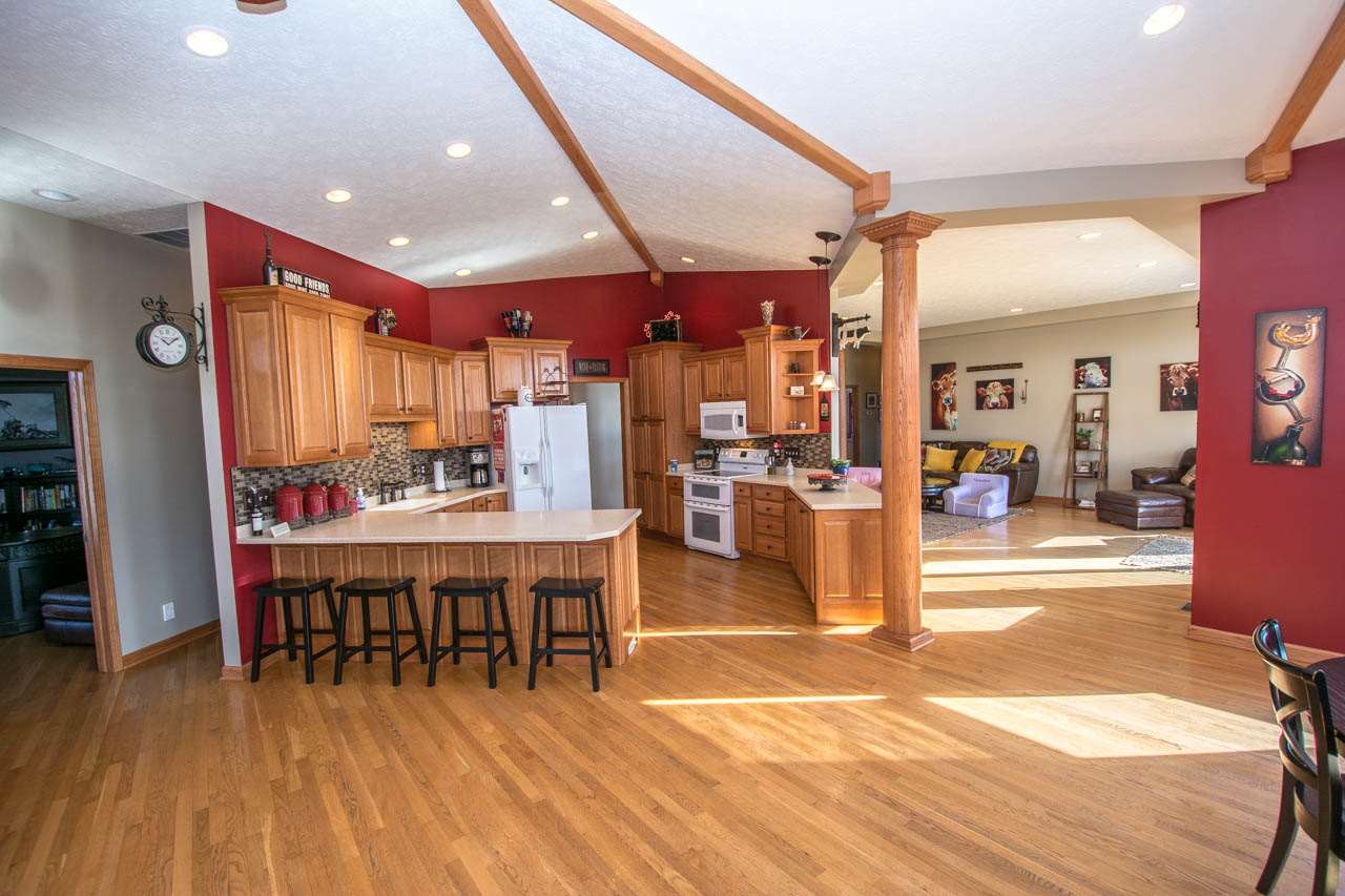10501 West Division Road Yorktown, IN 47396 - Photo 17 of 36 Gallery Image 17