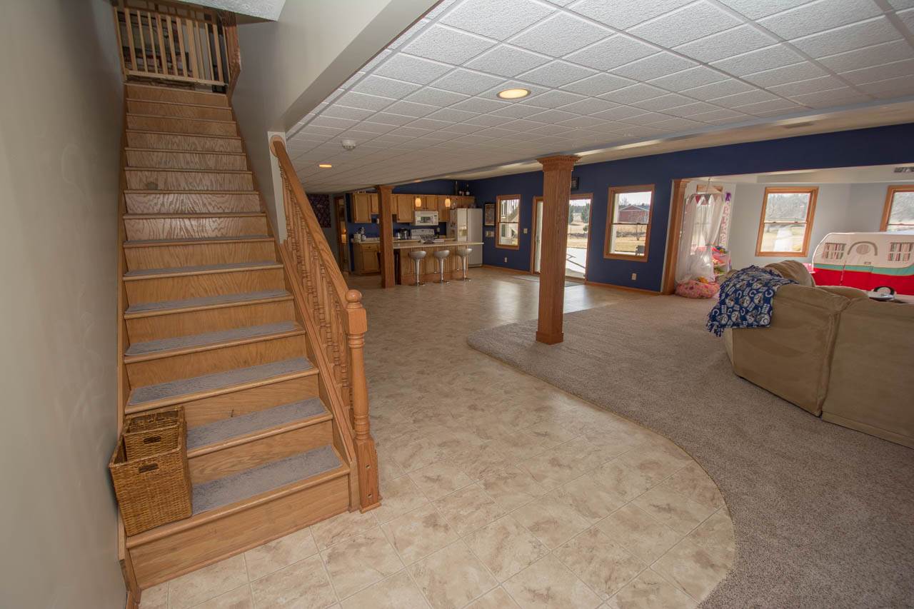 10501 West Division Road Yorktown, IN 47396 - Photo 21 of 36 Gallery Image 21