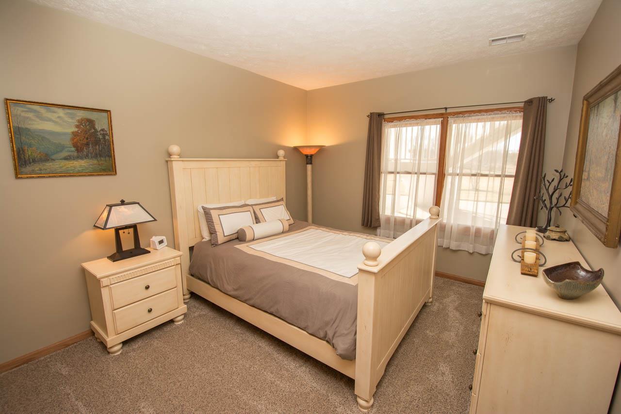 10501 West Division Road Yorktown, IN 47396 - Photo 31 of 36 Gallery Image 31