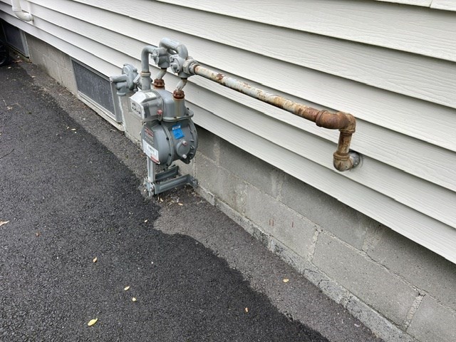 289 Burnham Road Lowell, MA 01852 - Photo 6 of 22