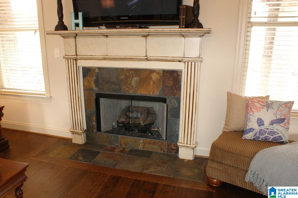 268 Strathaven Lane Pelham, AL 35124 - Photo 5 of 33