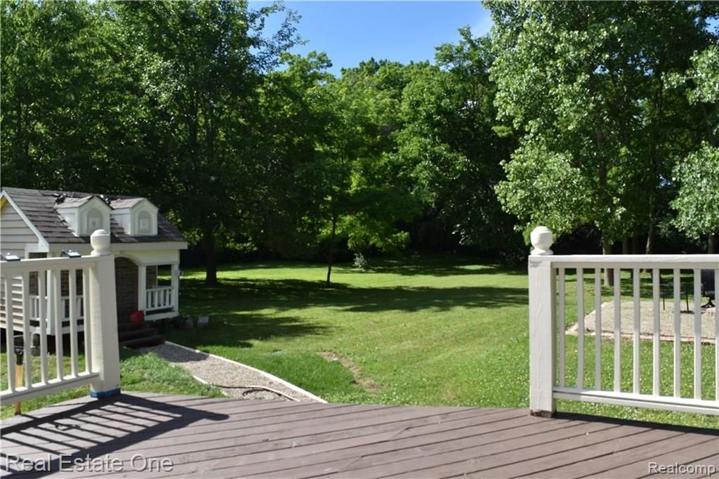 374 East South Boulevard Rochester, MI 48307 - Photo 18 of 21