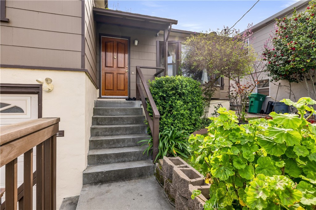 903 Jones Court Pinole, CA 94564 - Photo 4 of 24 front pic stairs
