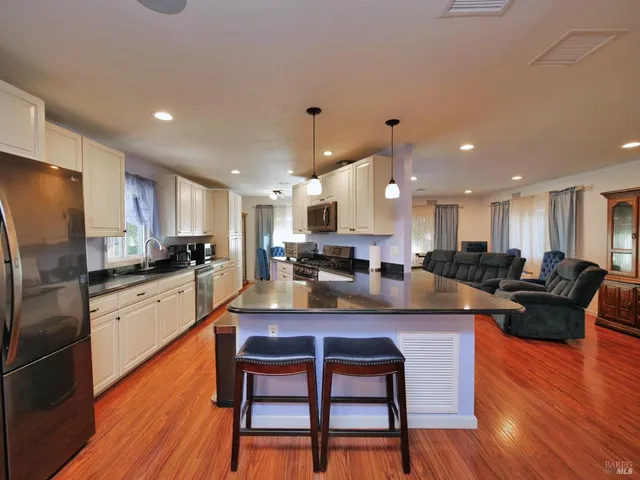 $259,900 | 87 Gloria Court, Vallejo, CA 94590