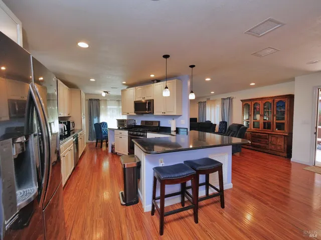 $259,900 | 87 Gloria Court, Vallejo, CA 94590