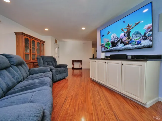 $259,900 | 87 Gloria Court, Vallejo, CA 94590