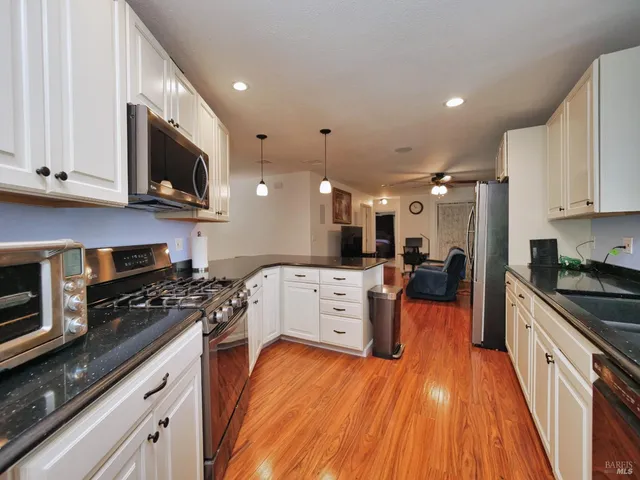 $259,900 | 87 Gloria Court, Vallejo, CA 94590