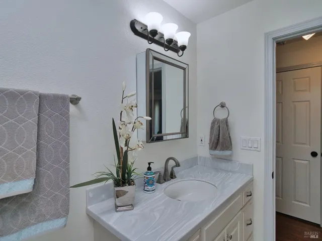 $259,900 | 87 Gloria Court, Vallejo, CA 94590