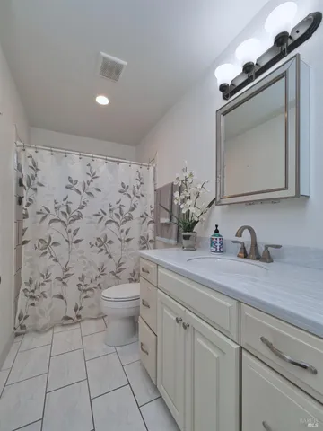 $259,900 | 87 Gloria Court, Vallejo, CA 94590