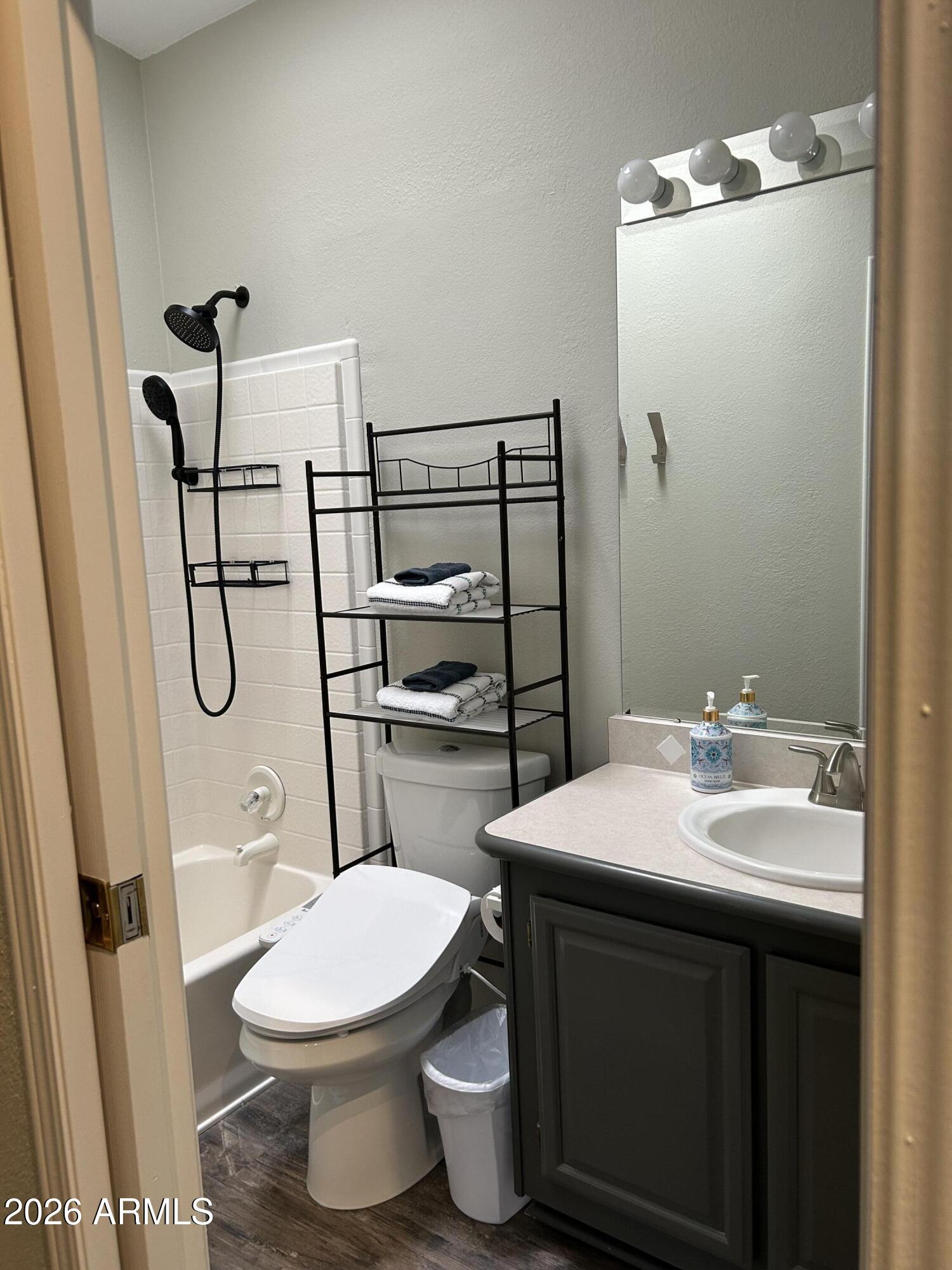 2050 West State Rte 89A, Unit 300 Sedona, AZ 86336 - Photo 21 of 38 2nd bathroom