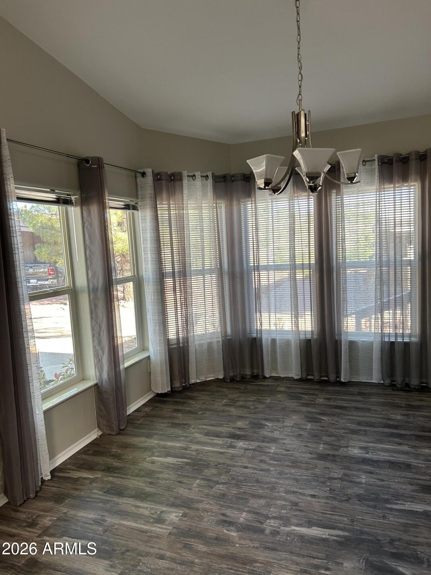 2050 West State Rte 89A, Unit 300 Sedona, AZ 86336 - Photo 7 of 38 Dining Rom