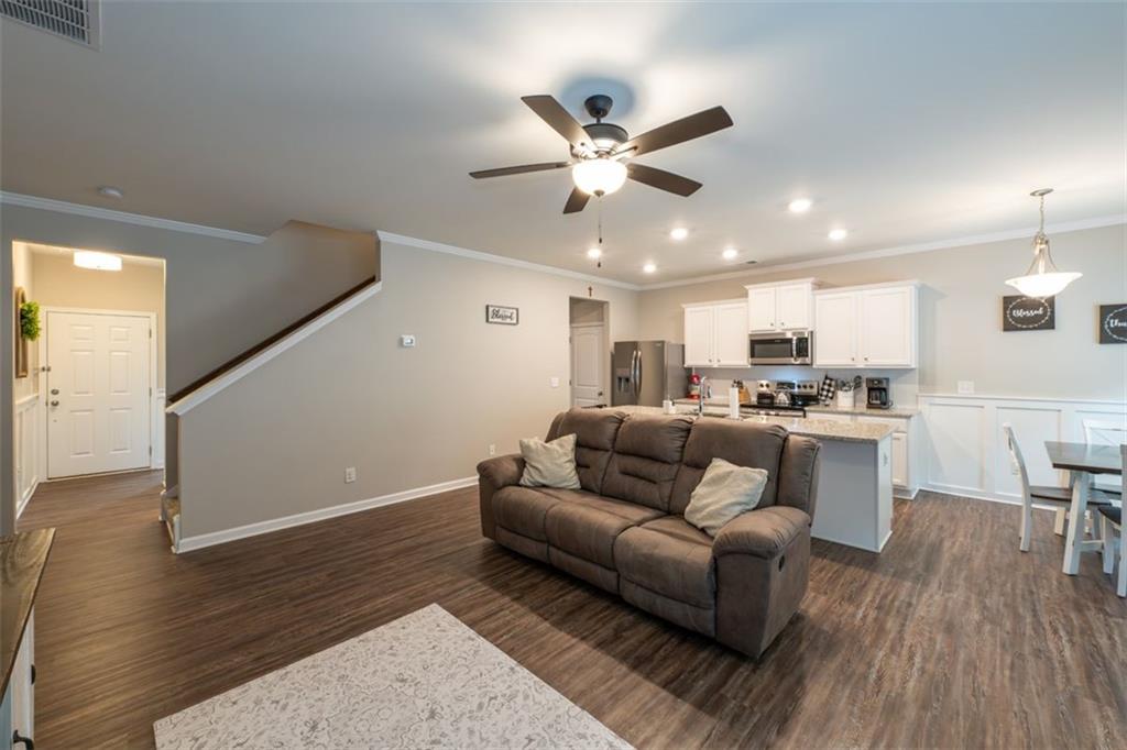 819 Ash Street Canton, GA 30114 - Photo 4 of 33