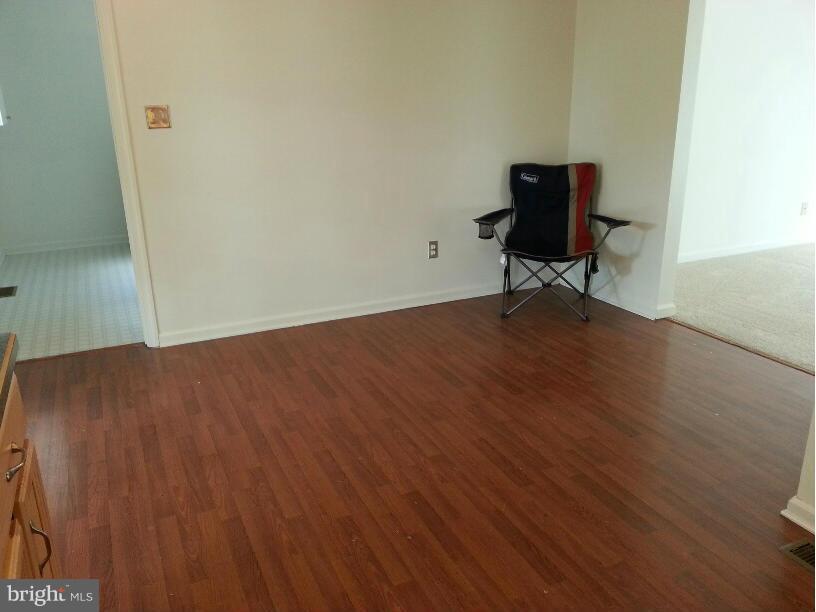 112 Ridge Avenue Taneytown, MD 21787 - Photo 14 of 28 Dining Room