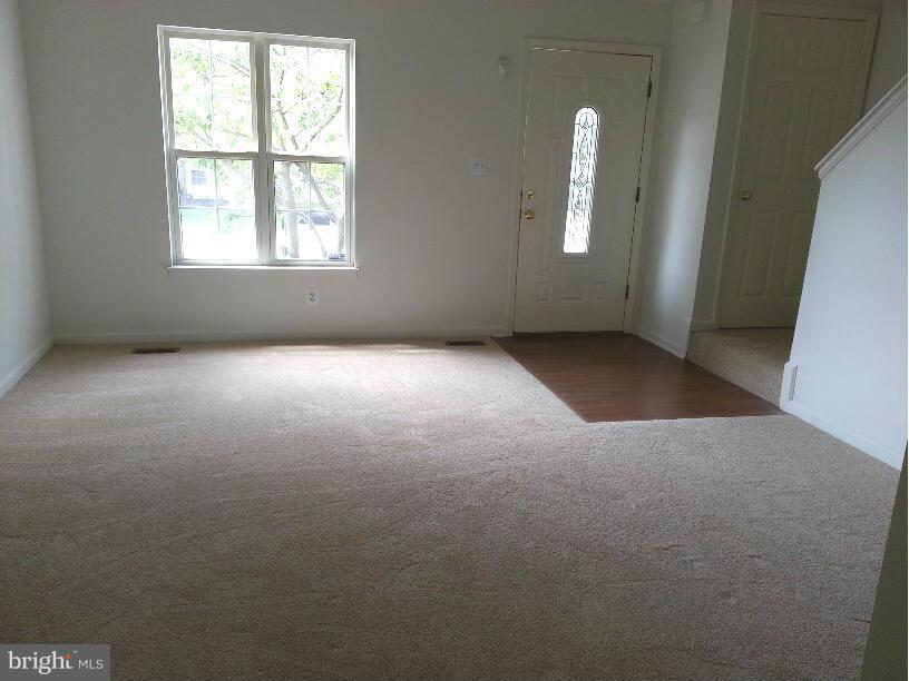 112 Ridge Avenue Taneytown, MD 21787 - Photo 3 of 28 Living Room