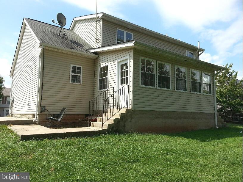 112 Ridge Avenue Taneytown, MD 21787 - Photo 27 of 28 Exterior (Rear)