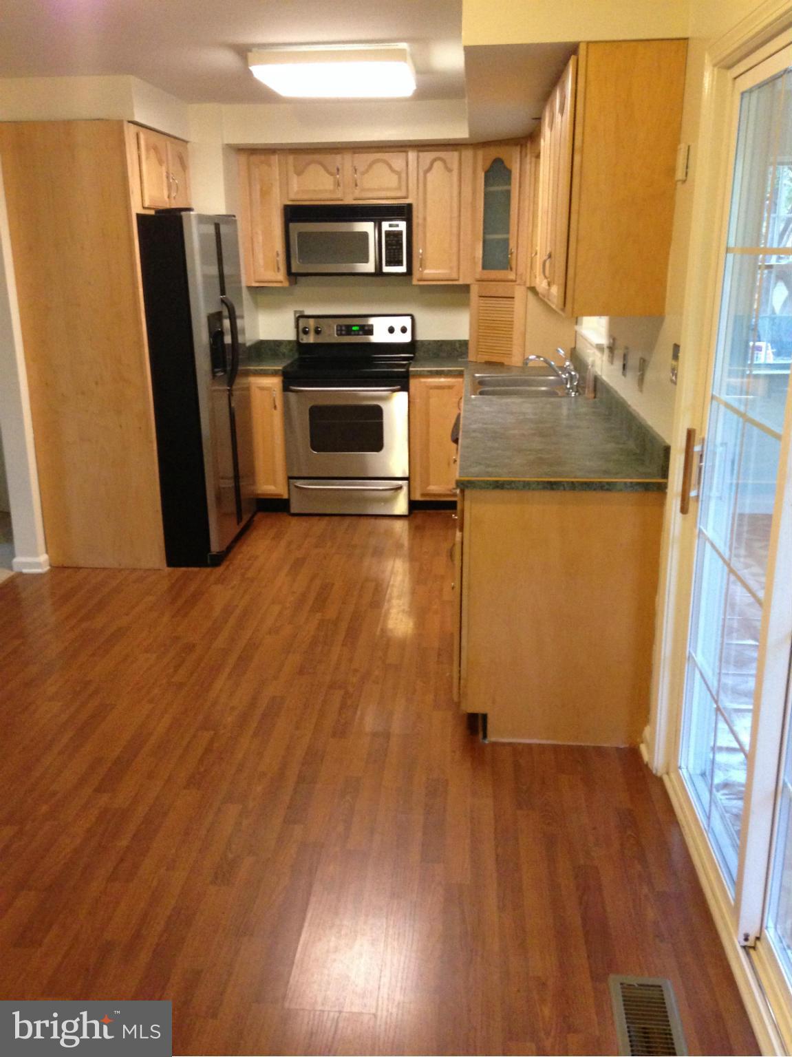 112 Ridge Avenue Taneytown, MD 21787 - Photo 7 of 28 Kitchen