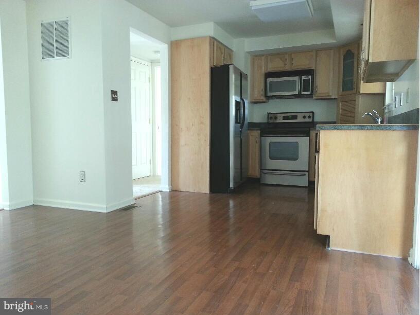 112 Ridge Avenue Taneytown, MD 21787 - Photo 10 of 28 Kitchen