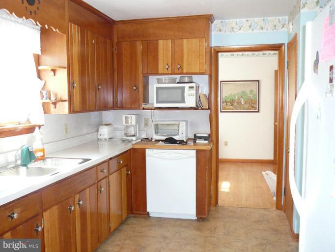 9921 Rocky Ridge Road Rocky Ridge, MD 21778 - Photo 7 of 25 Kitchen