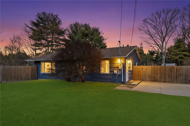 $375,000 | 12 Paige Drive, Coventry, RI 02816