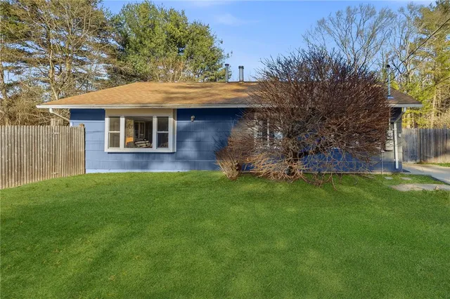 $375,000 | 12 Paige Drive, Coventry, RI 02816