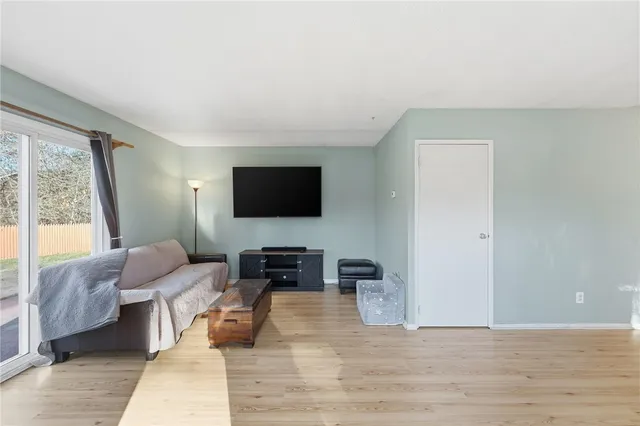 $375,000 | 12 Paige Drive, Coventry, RI 02816