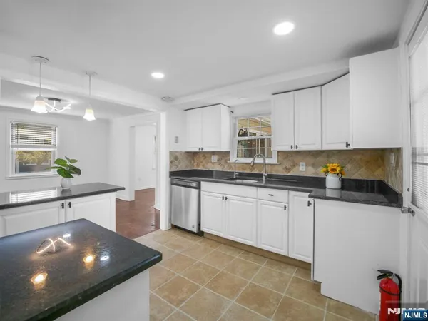 $4,600 | 32 East Harrison Place, Livingston, NJ 07039