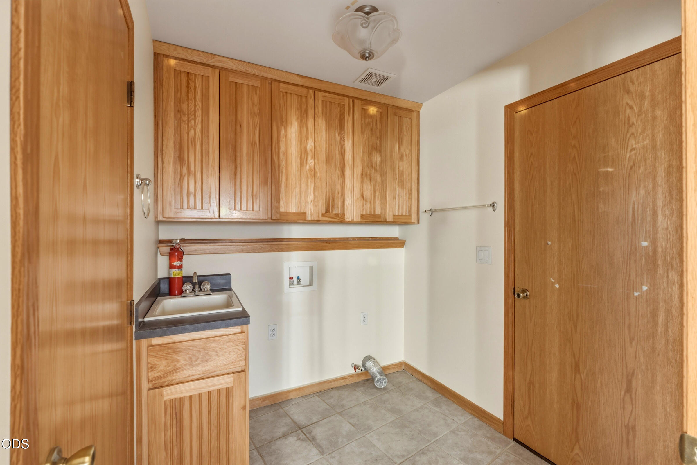 1128 Southwest Rimrock Way Redmond, OR 97756 - Photo 25 of 46