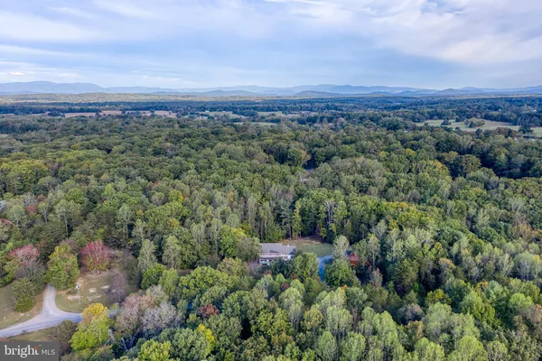 $825,000 | 14100 Chesterfield Lane, Culpeper, VA 22701