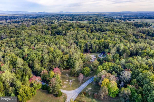 $825,000 | 14100 Chesterfield Lane, Culpeper, VA 22701