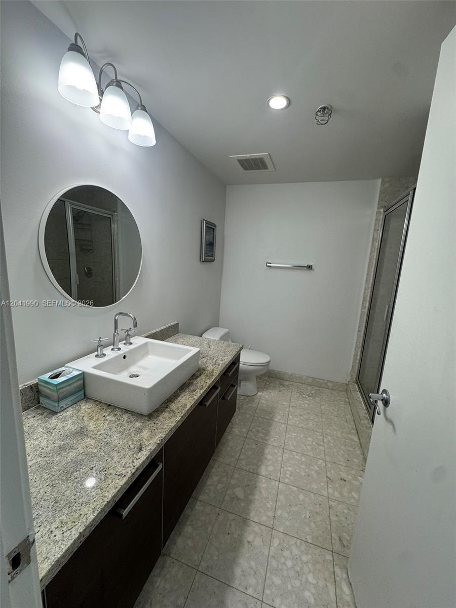 185 Southwest 7th Street, Unit 3200 Miami, FL 33130 - Photo 8 of 13