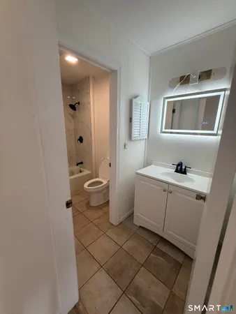 $1,750 | 14 Averill Place, Unit 12, Branford, CT 06405