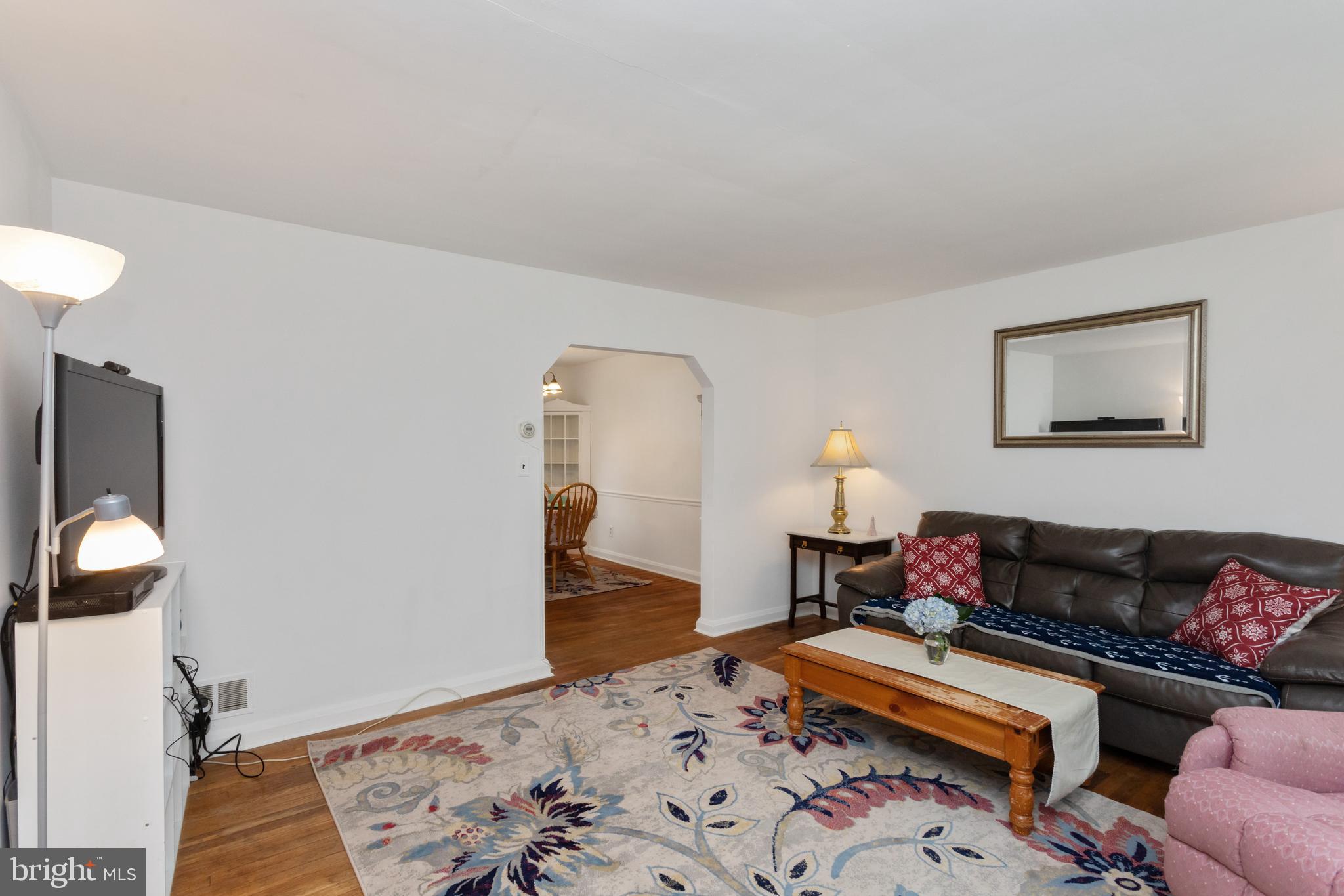 71 Garden Ridge Road Baltimore, MD 21228 - Photo 3 of 41